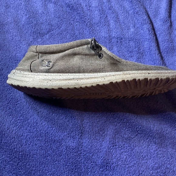 Hey dude Wally - Picture 6 of 6